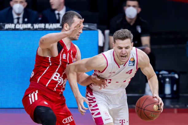 球员的传递 球员的传递