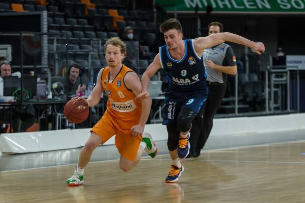 离开49人 离开49人